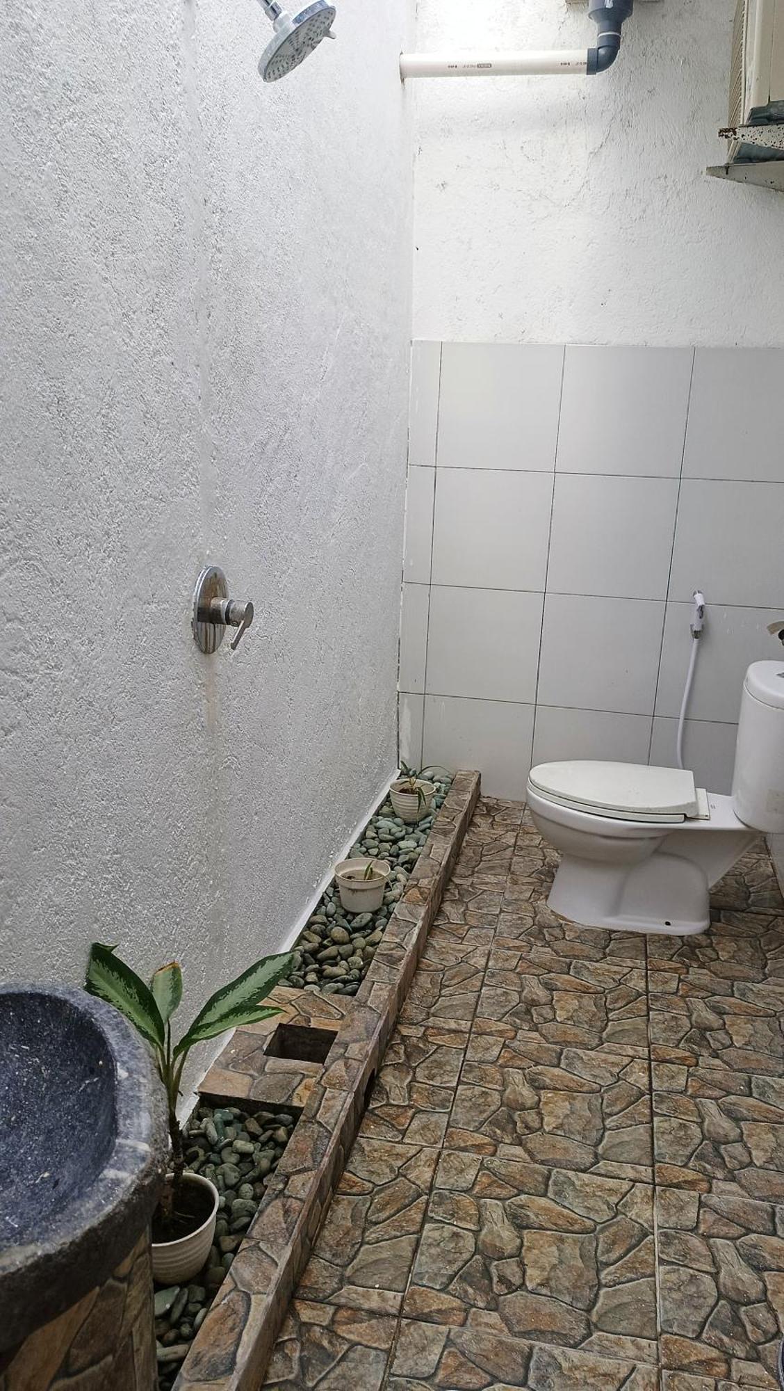 Tiga Spies Hostel Kuta  エクステリア 写真